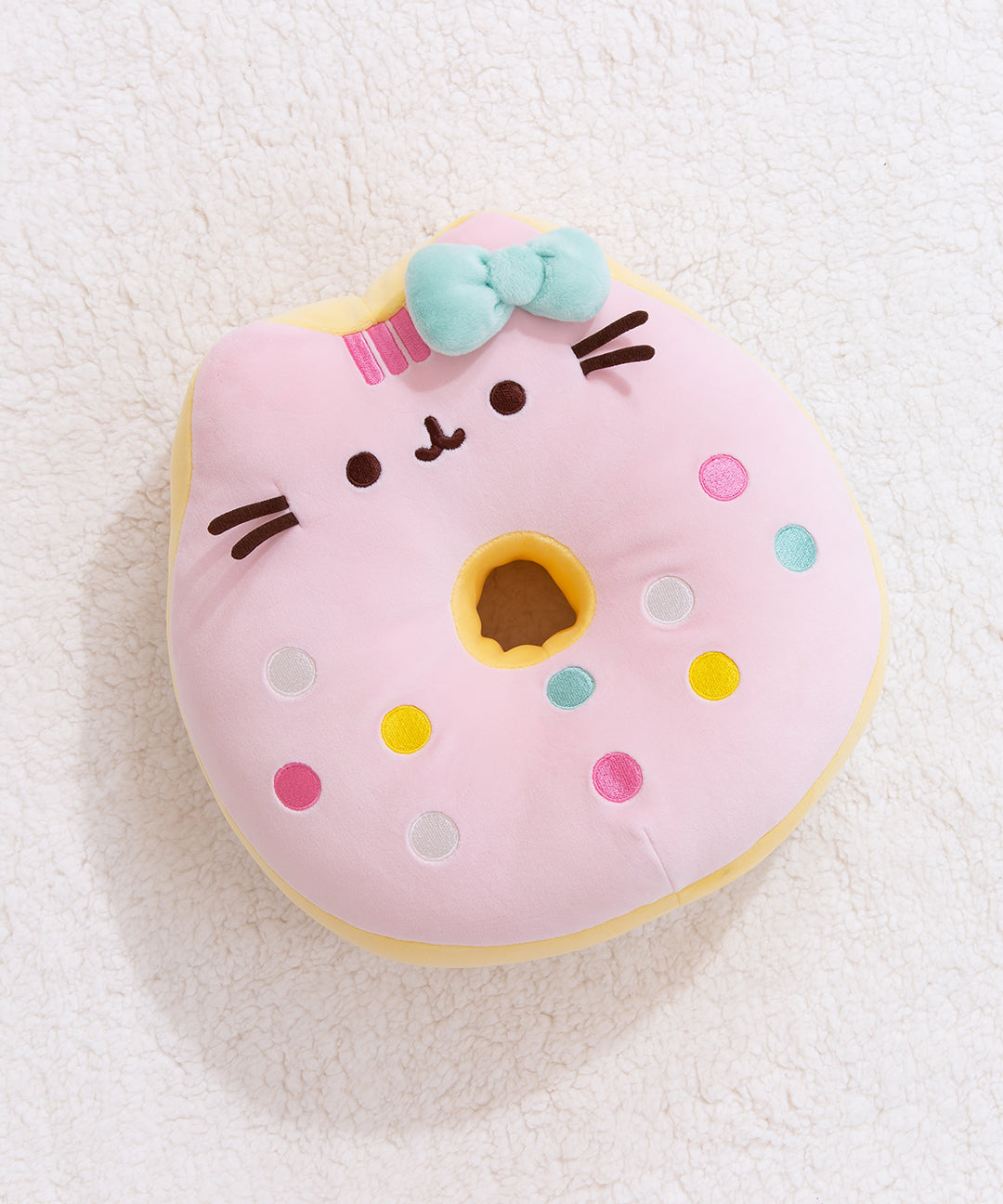 Hello_Kitty_x_Pusheen_Best_Friend_Donut_Plush_008_web