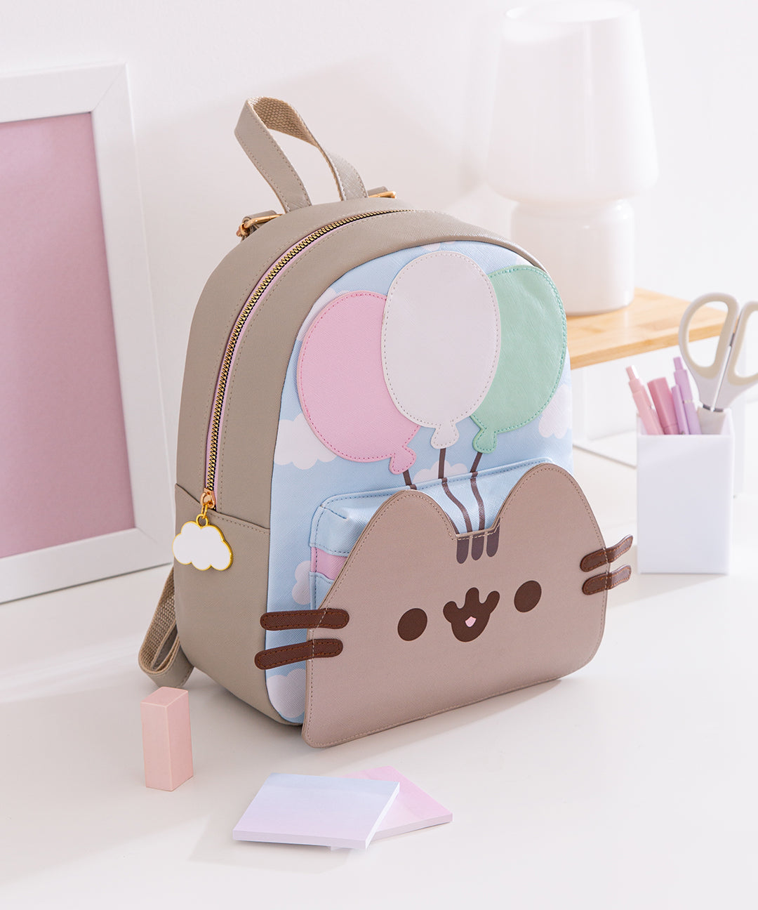Pusheen15thAnniversaryBalloonsBackpack_002_web