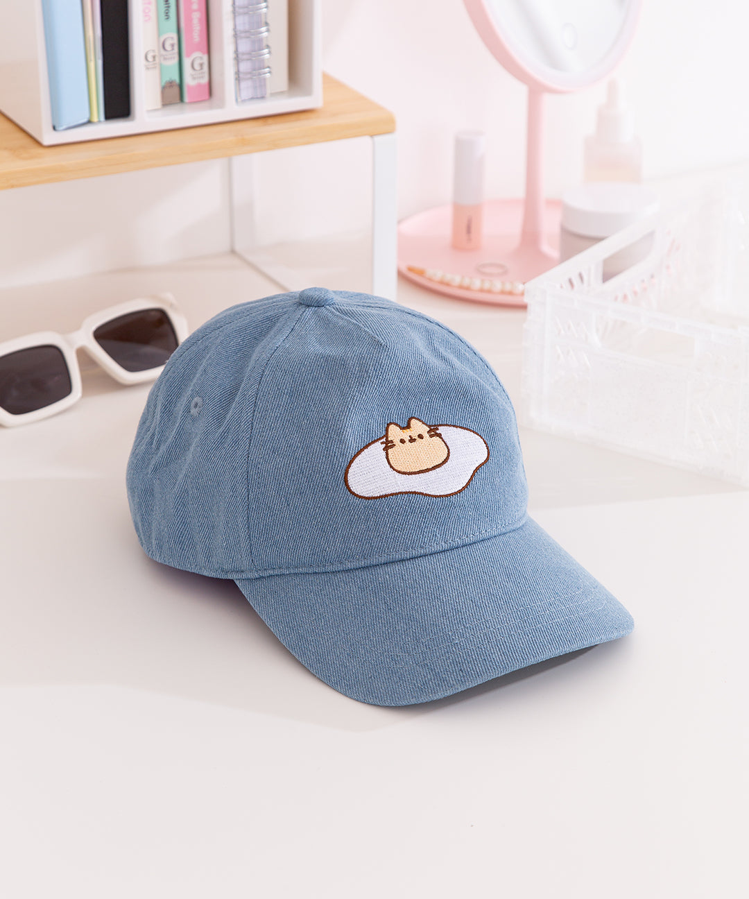 PusheenEggDenimCap_01_web