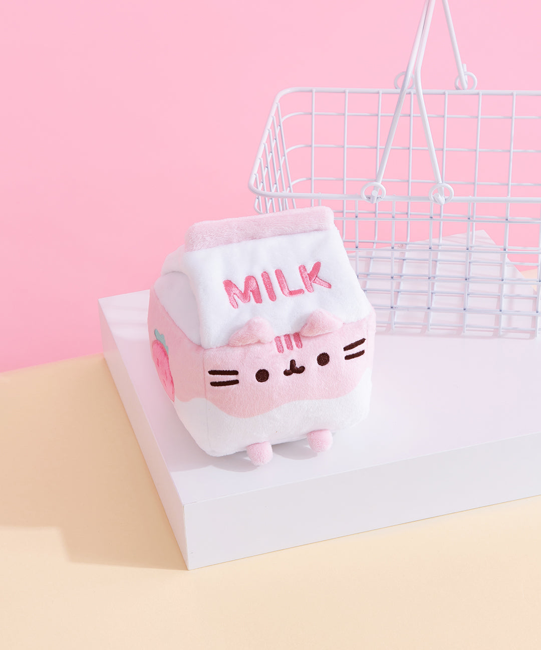 Pusheen_Strawberry_Milk_Sips_Plush_004_web